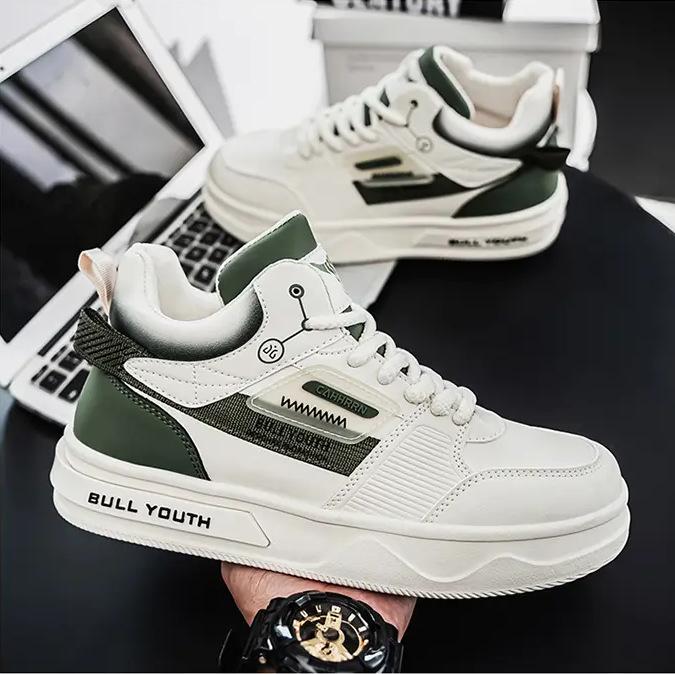 High-top men's shoes winter 2024 new niche trendy sports board shoes youth Korean version versatile medium-top casual shoes