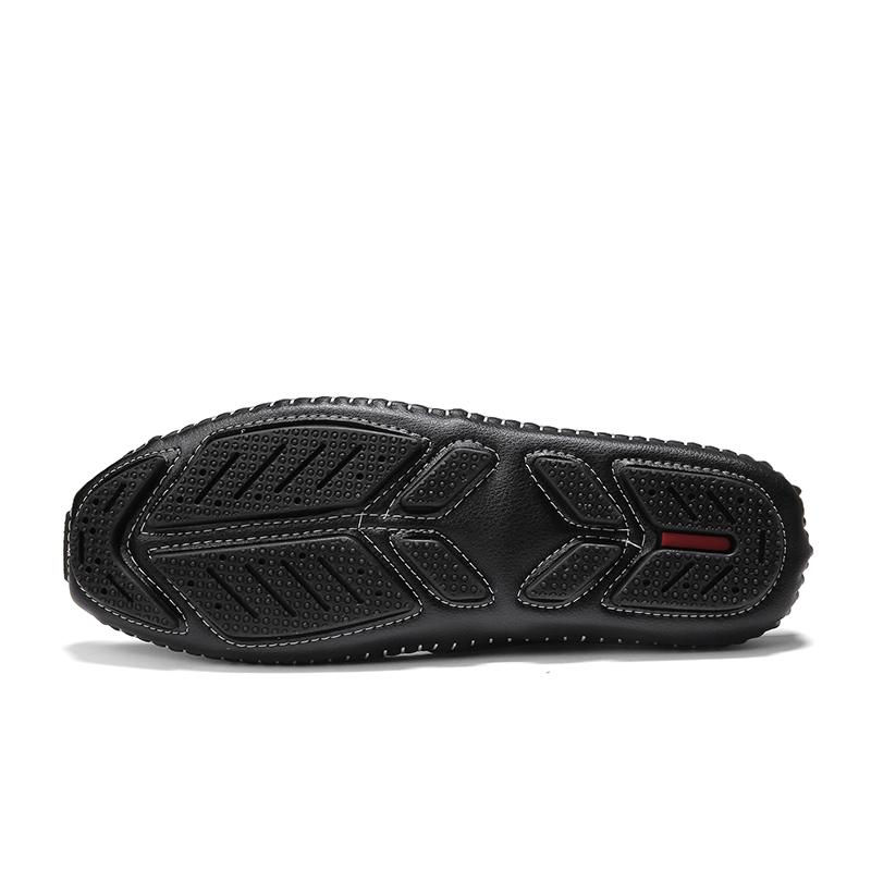 Mocasines casuales de cuero con agujeros para hombre