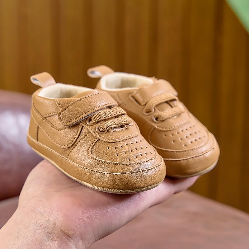 

Весенне-осенняя обувь для ходьбы для младенцев, мягкая подошва, противоскользящая, надежно фиксирующаяся на пятке, для 0-1 года 11CM Inner Length коричневый