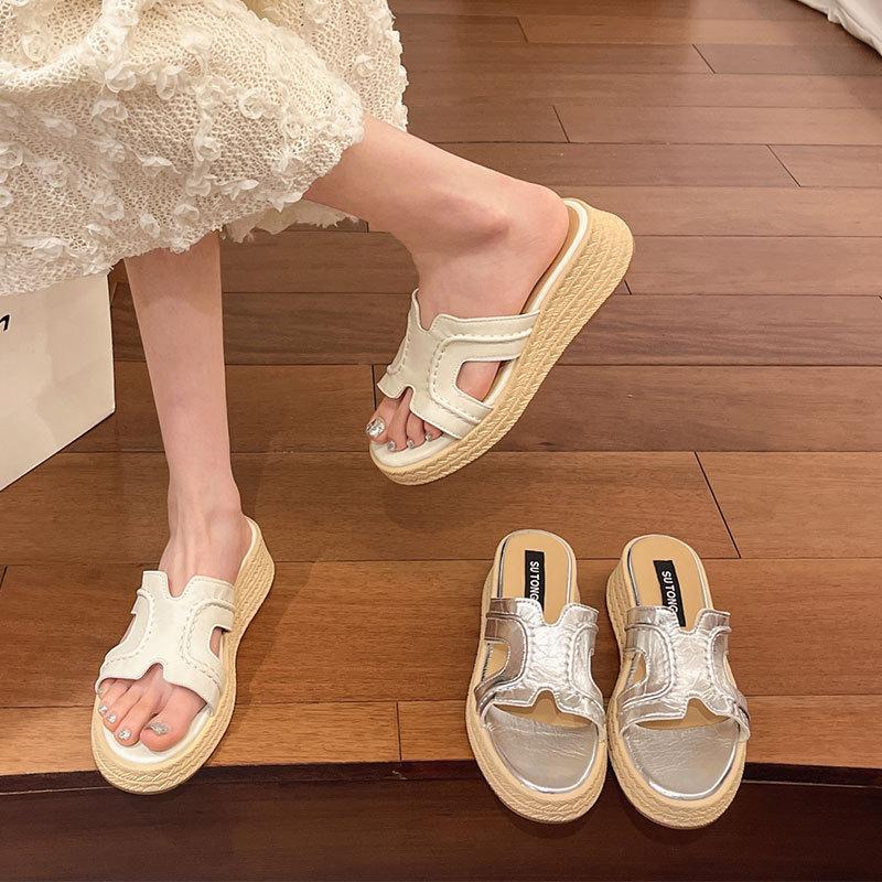 Straw Thick-soled Cool Slippers for Women's Summer Wear 2025 New Small Muffin Wedge Sandals with Skirts