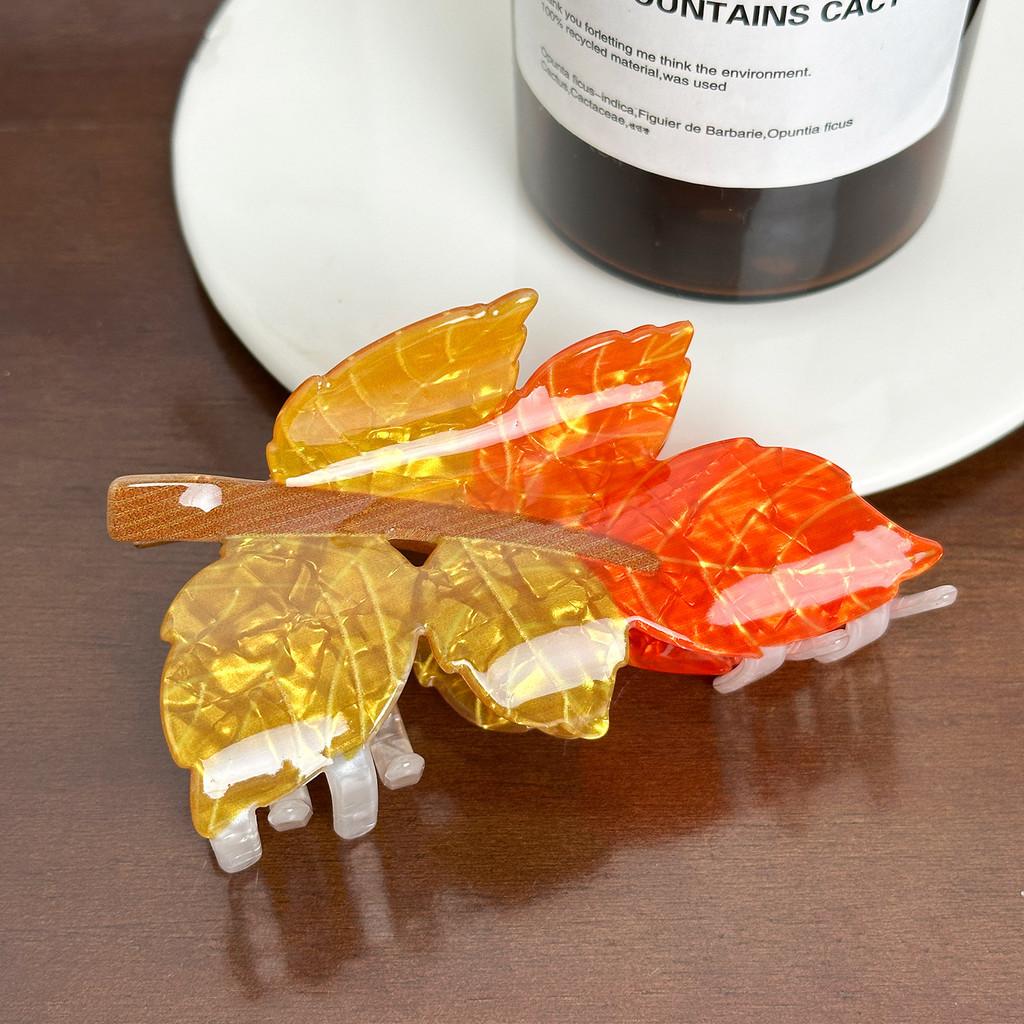 Stylish Acrylic Printed Hair Claw Clips In Vibrant Colors For Trendy Hairstyles