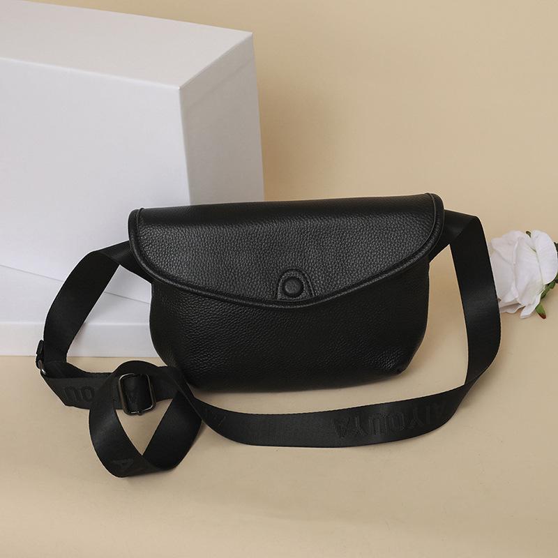Leather women's bag fanny pack new trendy fashion versatile shoulder messenger bag first layer cowhide breast bag