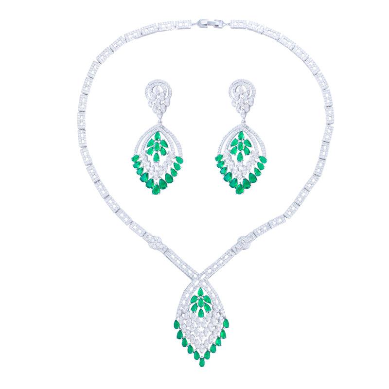 Luxury Atmospheric Diamond Jewelry Set Chain Dress Wedding Dress Accessories Necklace Earrings Zircon Set