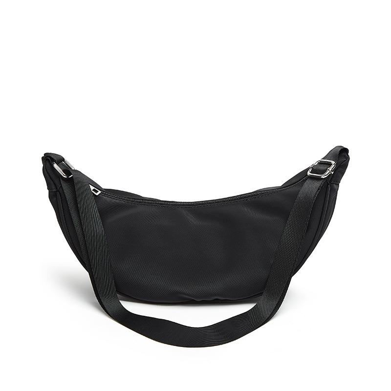 New Summer Simple Fashion Bag Women's Solid Color Design Shoulder Messenger Bag Fresh and Light Trend Dumpling Bag Versatile