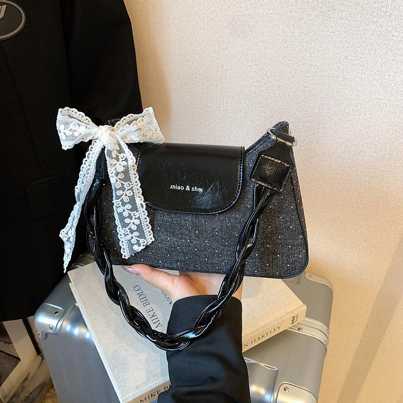 

Niche bag women s new summer fashion messenger bag underarm small square bag чёрный