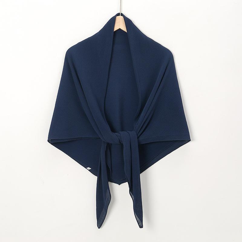 New solid color pearl chiffon wrinkled large square scarf fashionable Malaysia Indonesia solid color wrinkled headscarf scarf