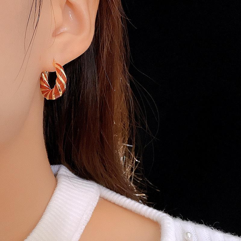 Ankara Červené Kapkové Glazurované Kroužky s Krouceným Uzlem - Špičkové Smaltované Barevné Blokové Náušnice Klipsy.