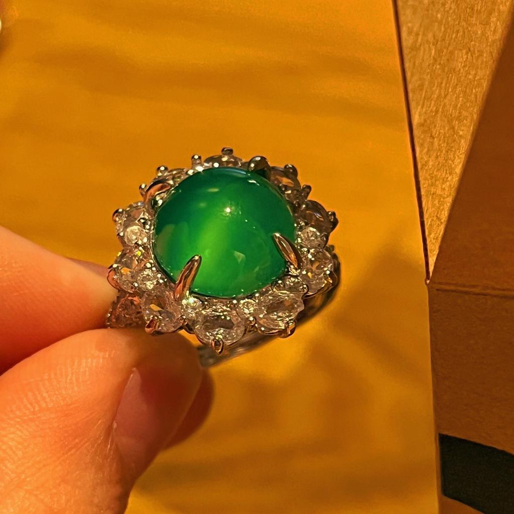 Full Green, Yang Green, Natural Agate Green Chalcedony Ring, Women'S Opening Is Slightly Inlaid, And The Real Shot Is Fidelity.