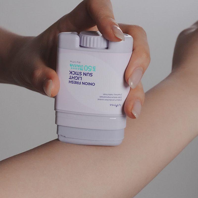 Onion Fresh Light Sun Stick 22g SPF50+ PA++++