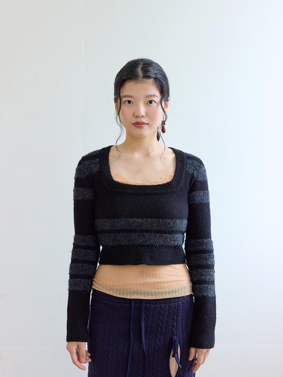 Colosins Squareneck Crop Knit Black • Blue Stripe Navy