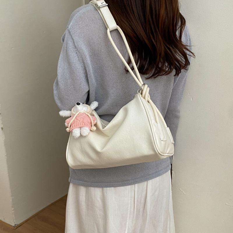 Chic Retro Leather Crossbody Bag: 2026 Summer Collection for Women
