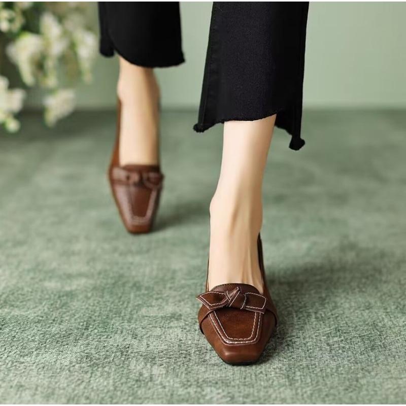 Fashion New Retro Women's Fashion Square Toe High Heels 2025 Spring and Summer Women's Butterfly Decorative Office Girl Mid-heeled Shoes