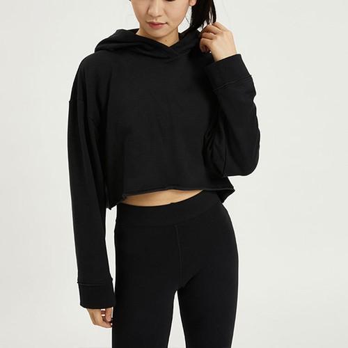 Nike Solid Color Cropped Long Sleeve Crop Top Sweatshirt for Women in Black