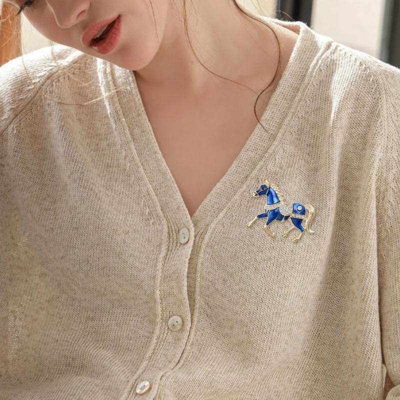 Portable Horse Pin Comfortable Wear Jewelry With Polished Finish for Daily Wear