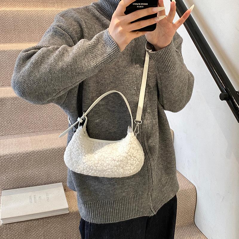 New underarm bag niche design women's bag lamb wool bag casual versatile women's shoulder messenger bag