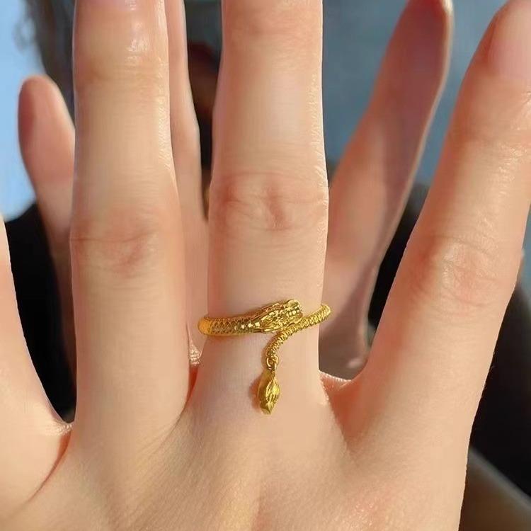 Smart Dragon Swinging Tail Ring Turns The World Around Yellow Gold Super Flash Swinging Dragon Tail Dragon Scale Coiling Dragon Ring