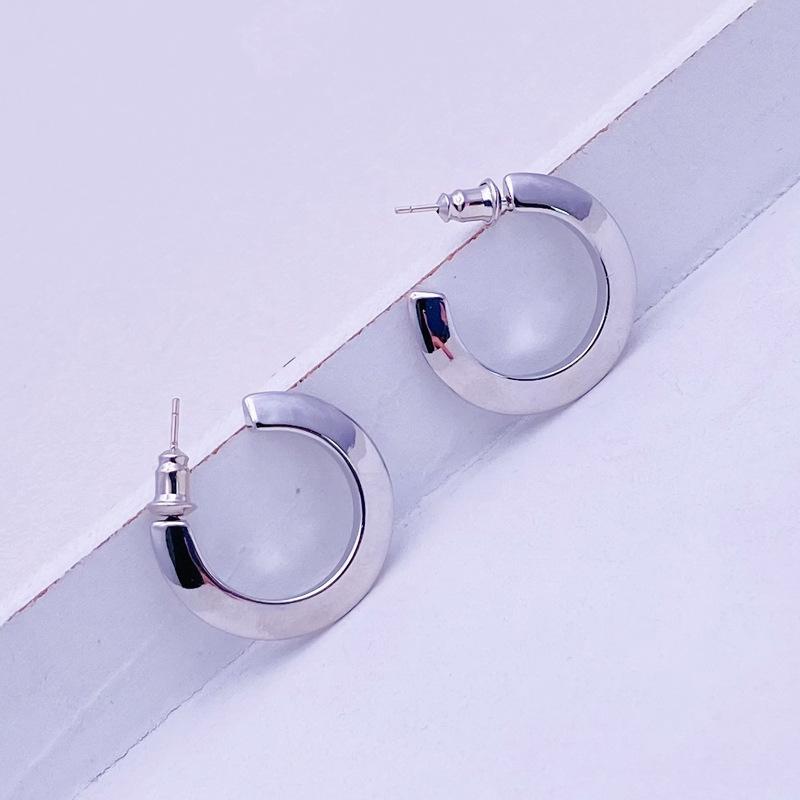 

Mosquito coil disc earrings women s retro Hong Kong style autumn and winter new year ins style 925 silver needle circle earrings
