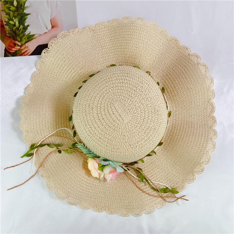 Summer flower straw hat women's foldable wavy edge small fresh big brim sun hat travel sun protection seaside beach hat