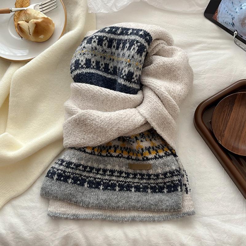 Fair Island Green Christmas Knitted Scarf Atmosphere Women's Autumn and Winter Thickened Warm Versatile Student Neck Scarf
