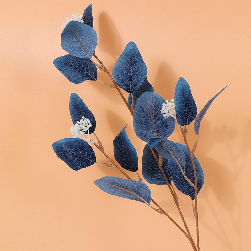 Umělé listy eukalyptu s ovocem a květinami pro domácí nebo svatební dekoraci