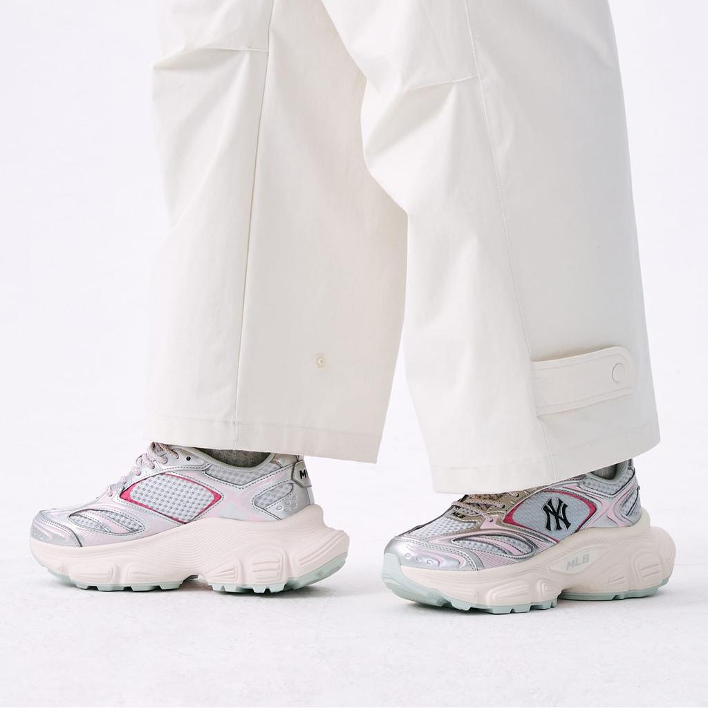 MLB New York Yankees Lengte Verhogende Lage Top Dikke Sneakers Unisex Roze 3ASHWD15N-50PKL