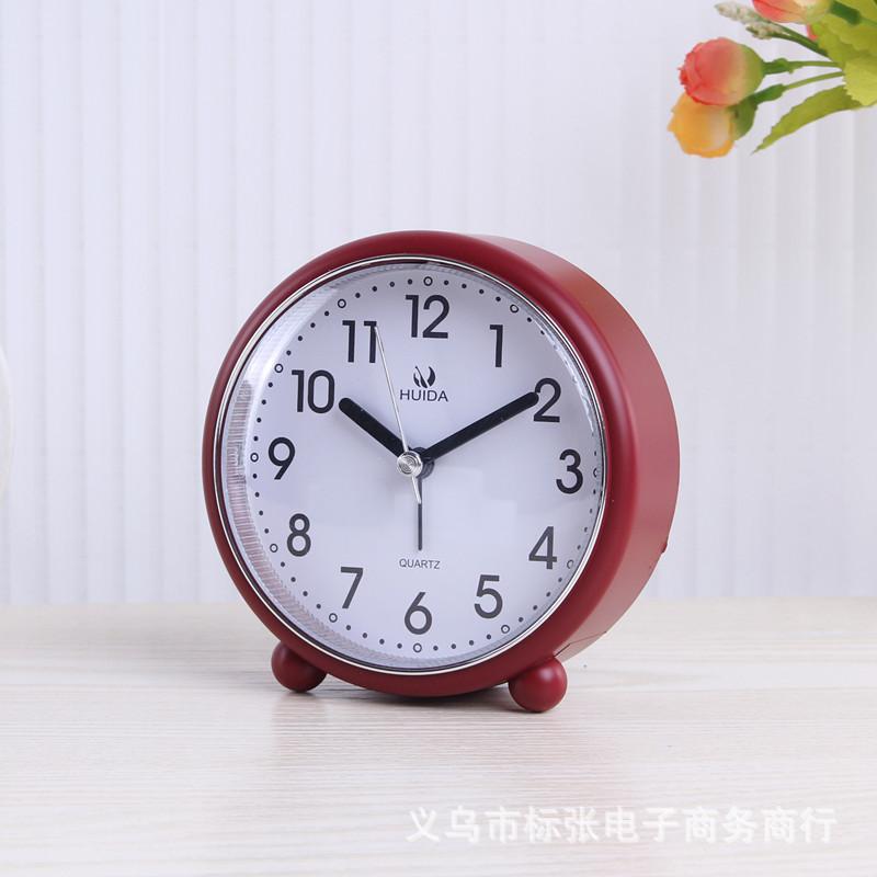Classic silent alarm clock, special bedside clock for junior high school, creative desktop clock, simple and fashionable small alarm clock