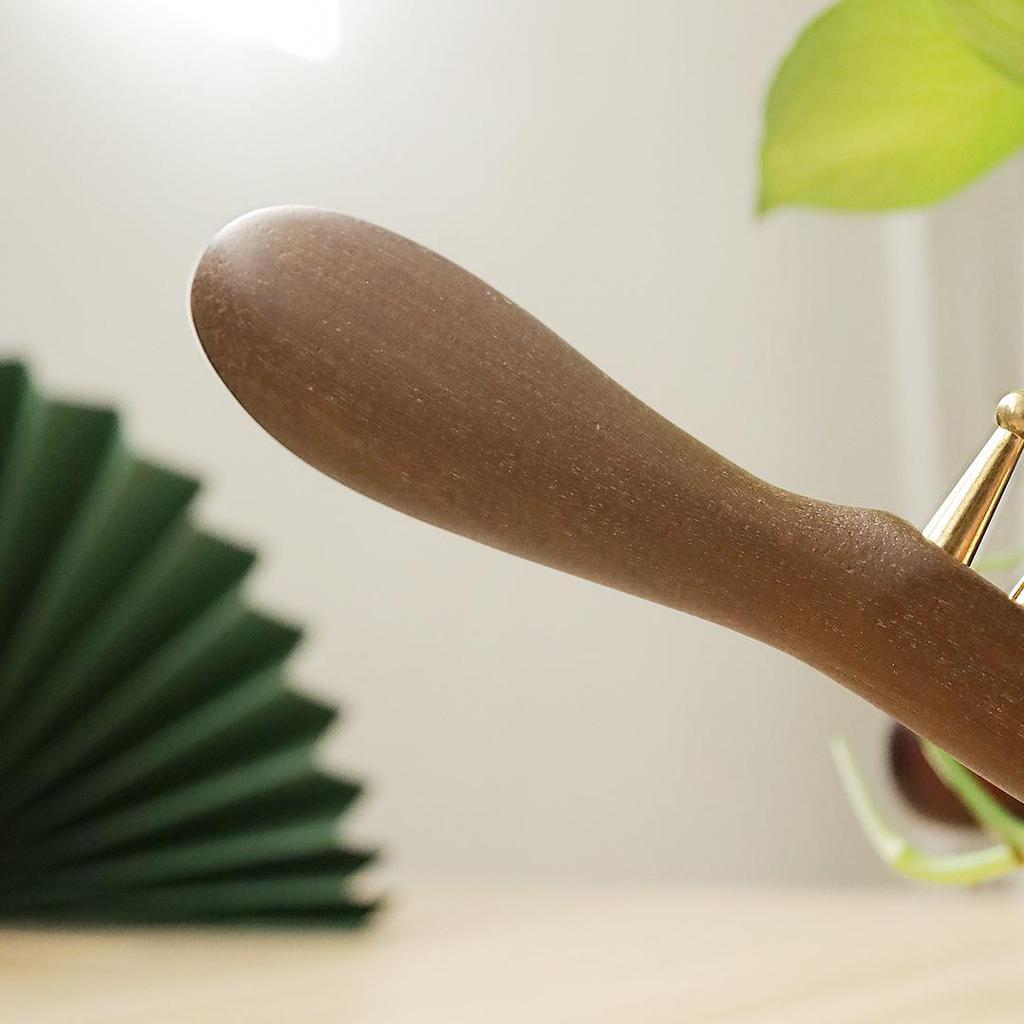 Saç Derisi Masajı ve Kıvırcık veya Uzun Saç Bakımı İçin Altın Sandal Ağacı Geniş Dişli Bakır Tarak, Unisex