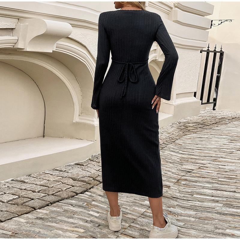 Трикотажное женское платье с длинным рукавом и V-образным вырезом — фото 10