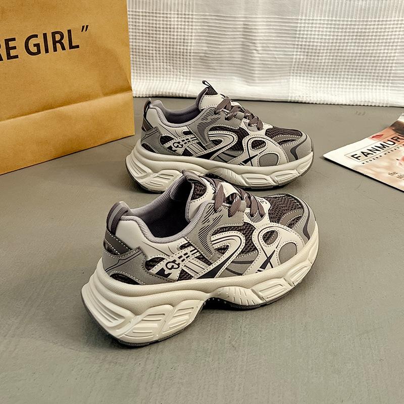 Daddy Shoes Female Student 2025 Spring New Breathable Height Increase Casual Ins Tide Super Fire Running Sneakers KT268