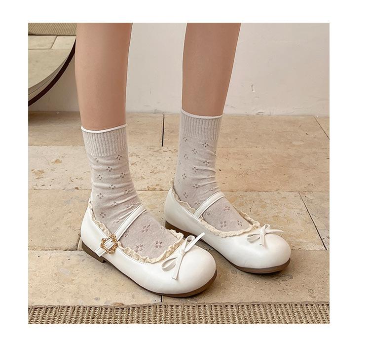 Retro lace bow flat-soled small leather shoes women's 2025 new spring and autumn skirt French soft-soled Mary Jane shoes