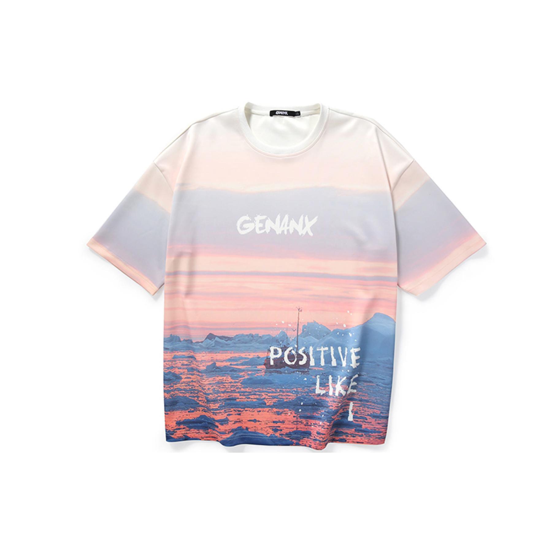 

Свободная хлопковая футболка с короткими рукавами и градиентом цвета