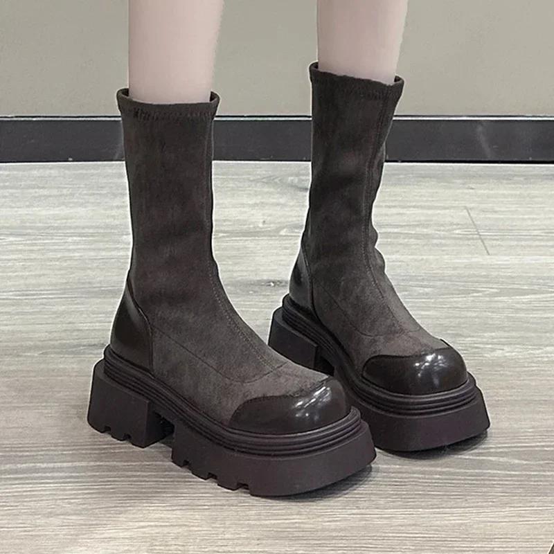 

Модные женские зимние ботинки на платформе из замши на плоской подошве до середины голени 2024 года, модные кожаные готические ботинки, новые женские туфли-лодочки, модные зимние женские туфли на молнии 40 коричневый