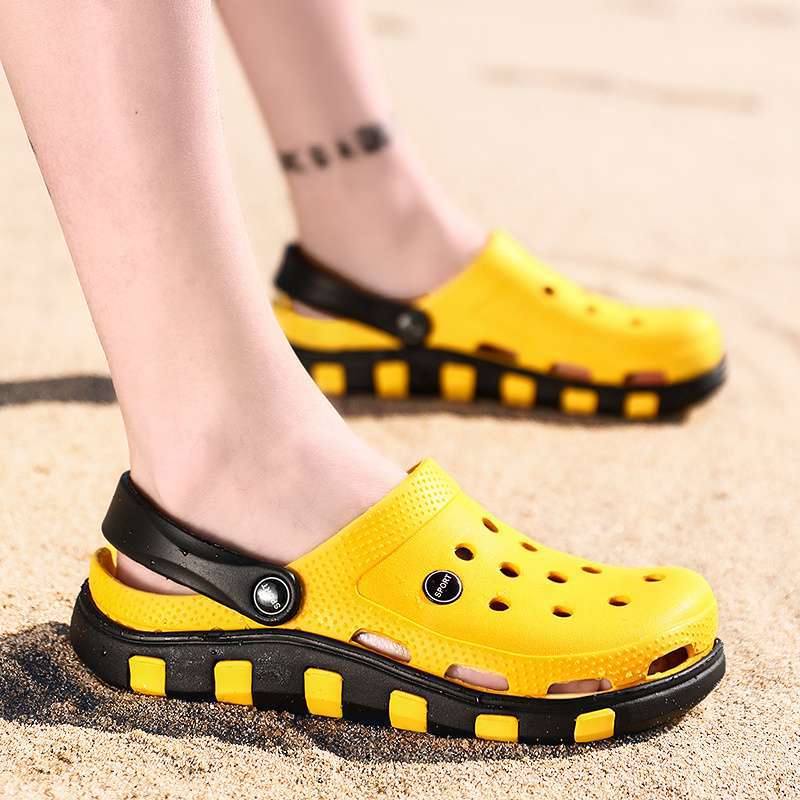 Summer new hole shoes couple casual trend fashion non-slip soft-soled beach sandals men's outdoor wear seaside