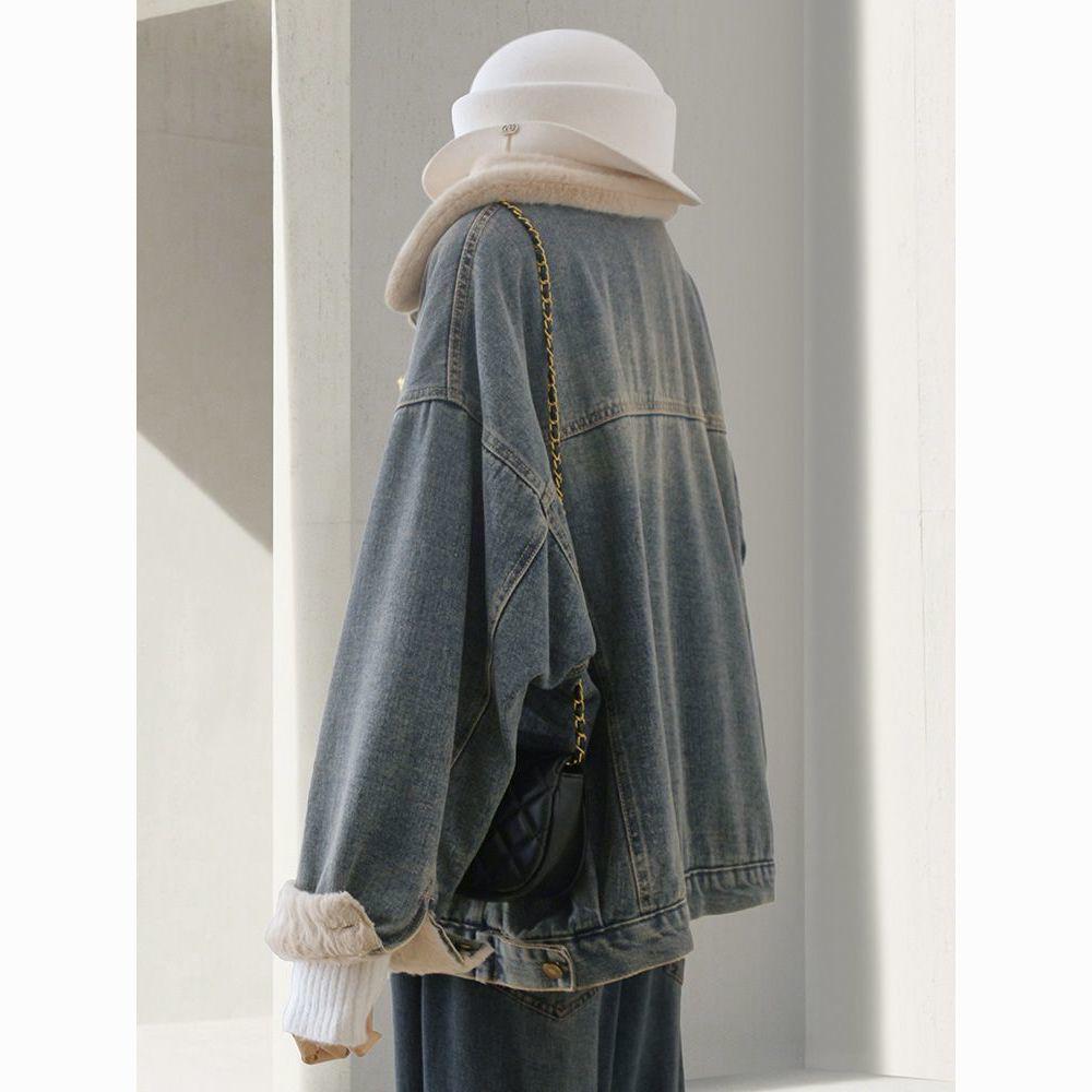 Women's Plus Velvet Thickened Retro Denim Jacket - Loose & Casual for Autumn/Winter 2025.