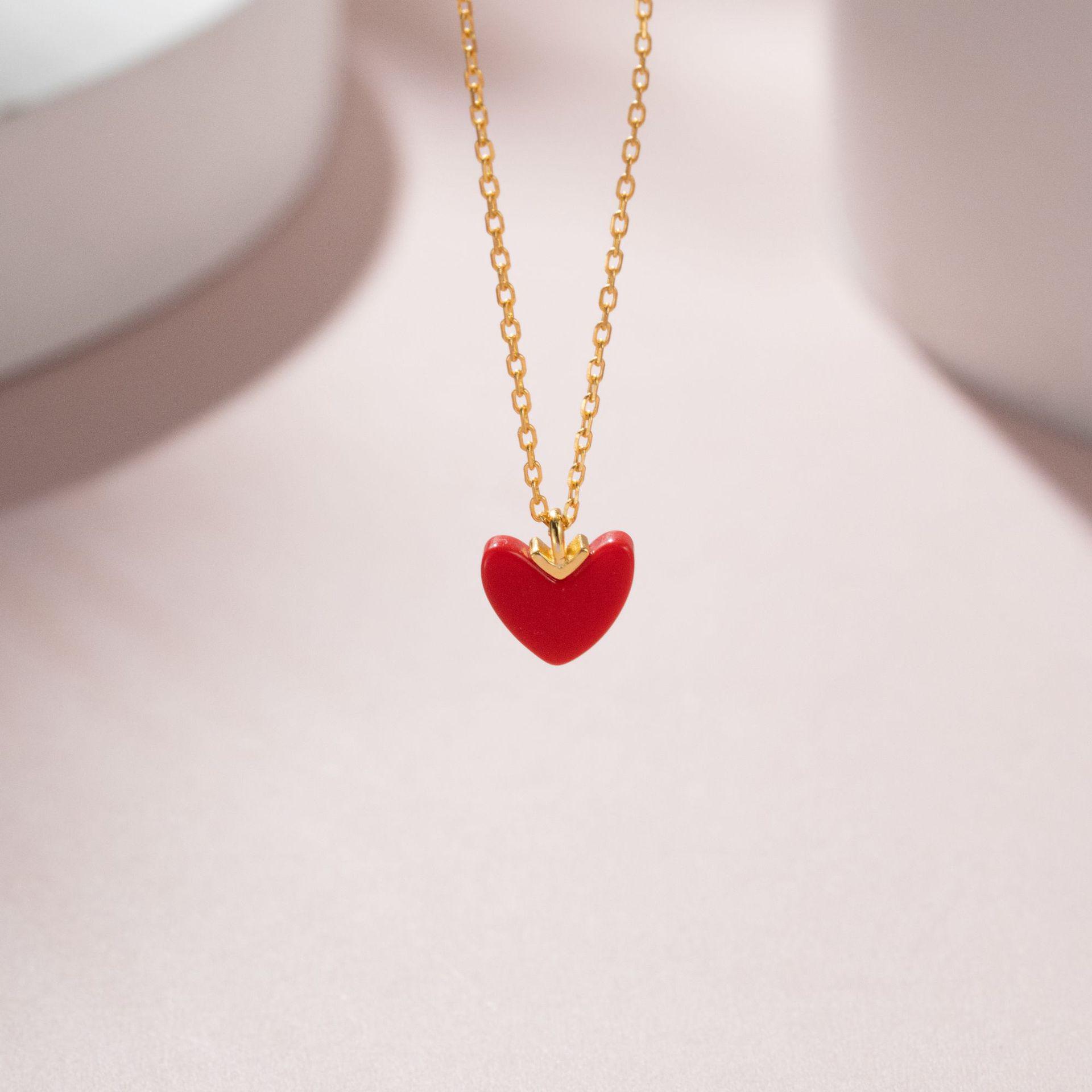 

Trendy S925 Sterling Silver Red Heart Necklace - Versatile Clavicle Chain Jewelry. золотий