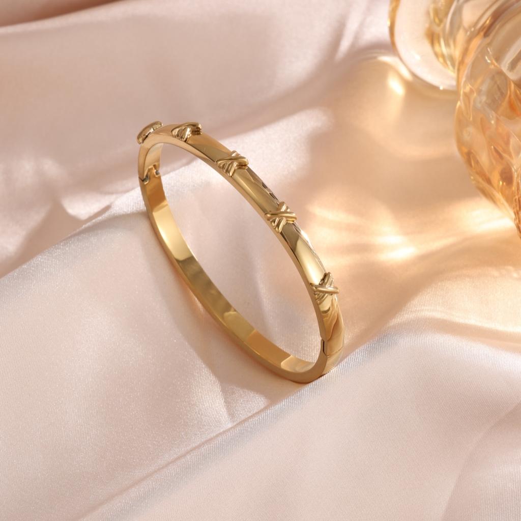 Htpwe Stainless Steel Letters X-ray Bracelet Women's Plated 18k Gold Couple Holiday Gift Bracelet Party Daily Zircon