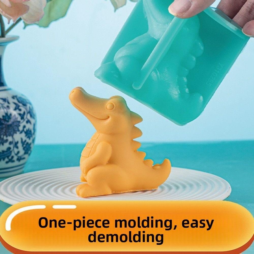 Creative Silicone Material Dinosaur Ice Cube Tray Reusable DIY Mold Silicone Ice Molds 3D Ice Molds Summer Drinks