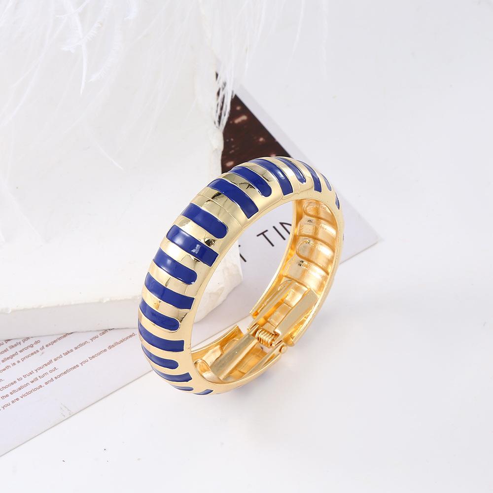 

DIEZI 12 Colors Bohemian Enamel Cuff Bangles Hip Hop Geometric Irregular Gold Color Metal Wide Bracelet For Women Men Jewelry темно-синього кольору