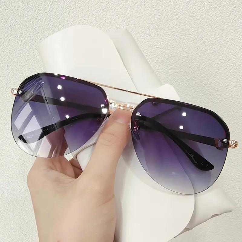 Nouveaux Lunettes de Soleil Pilote Demi-Monture Rétro Mode Carré Métal Lunettes de Soleil Classique Protection Solaire Extérieure Lunetterie