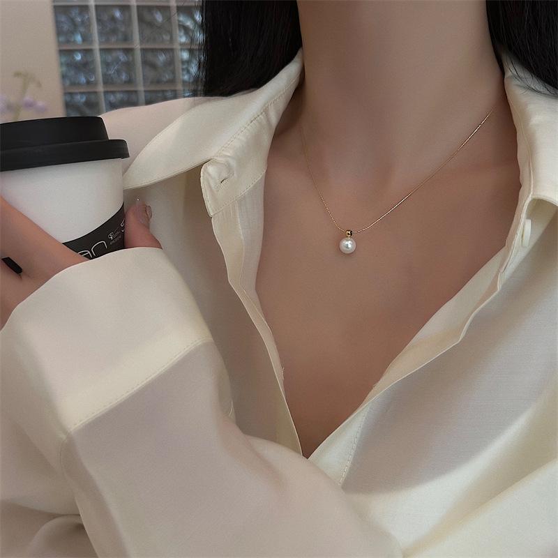 18K Gold Round Bead Clavicle Necklace - Elegant, Fine Chain, Simple Design