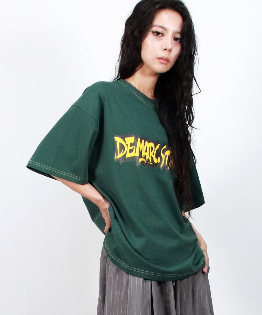Deumakeu Text Graffiti Boxy Short Sleeve Tee- Khaki