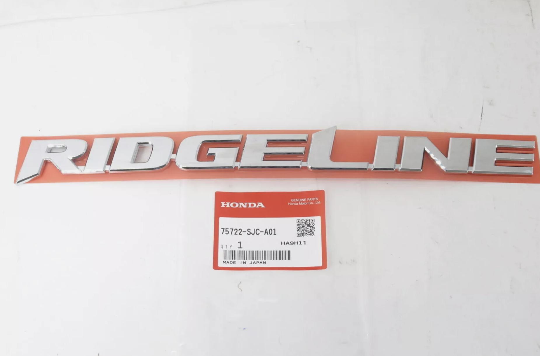 

Genuine HONDA RIDGELINE Rear Tailgate Nameplate Badge Emblem 75722-S