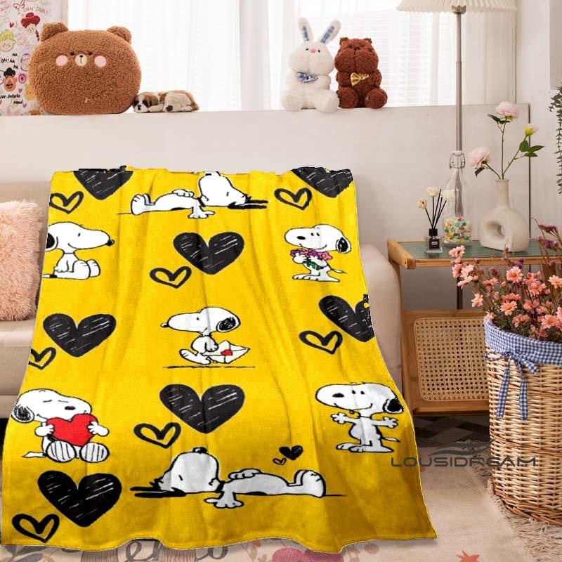 New Comic-Themed Snoopy Flannel Blanket — Ultra-Soft, Warm, and Plush Throw — Perfect for Home, Bedroom, Bed, Sofa, and Travel