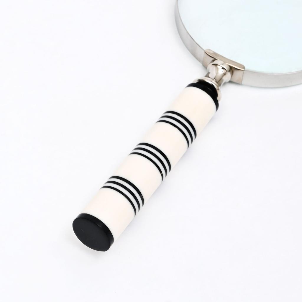 Heritage Cream & Black Decorative Magnifier