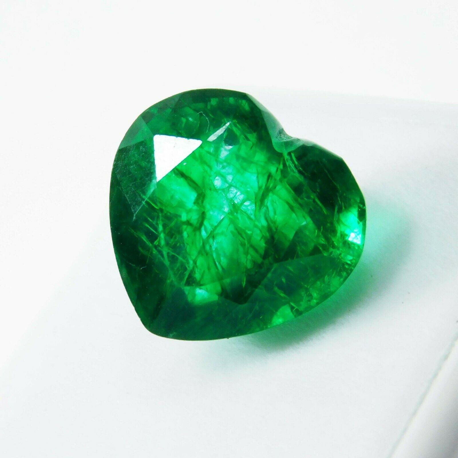 

Natural Green Emerald Heart Cut 8.23 Carat CERTIFIED Colombian Loose Gemstone E-8hh 00J 002 13.1 mm (approx) зелений