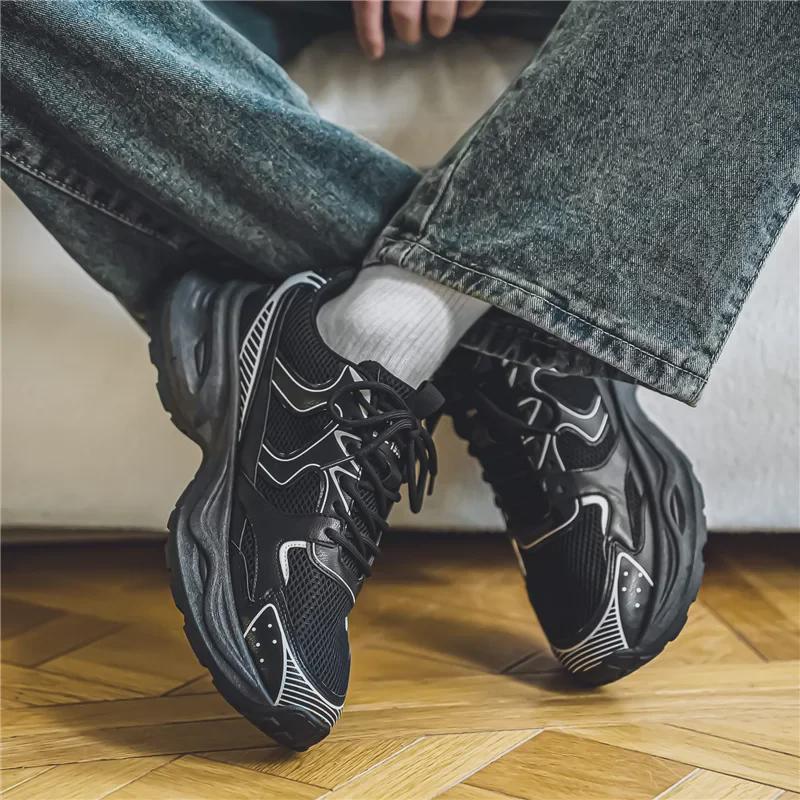 Men's Summer Mesh Breathable Sneakers, Thick Sole, Height-Enhancing, Retro White Casual Running Shoes.