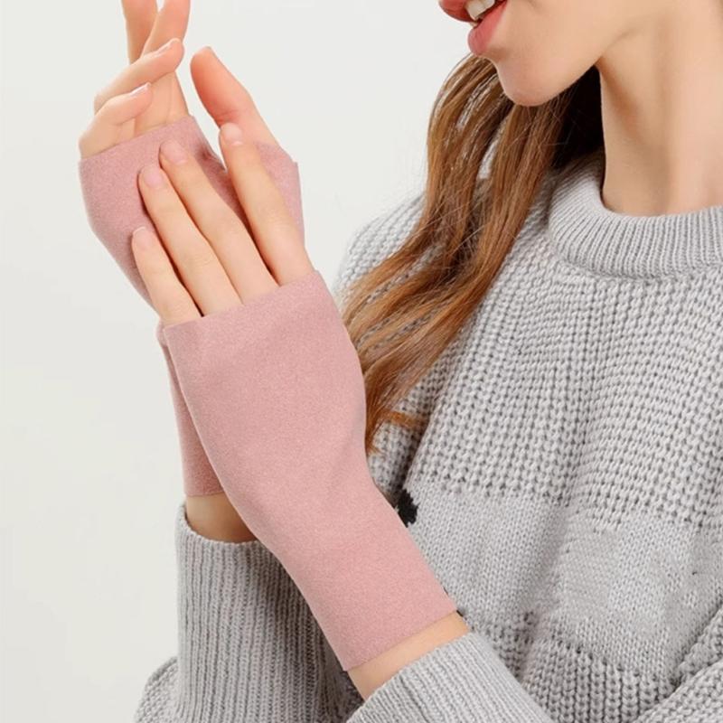 Lightweight Half Finger Gloves For Easy Smartphone Use And Commuting Soft Polyester Comfortable Design