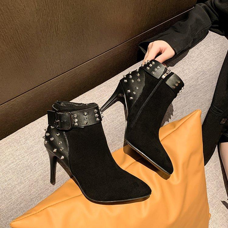 

[youshilai] короткие ботильоны на тонком каблуке с заклепками женские 2025 осень-зима новые остроносые на высоком каблуке офисные замшевые женские ботинки 35