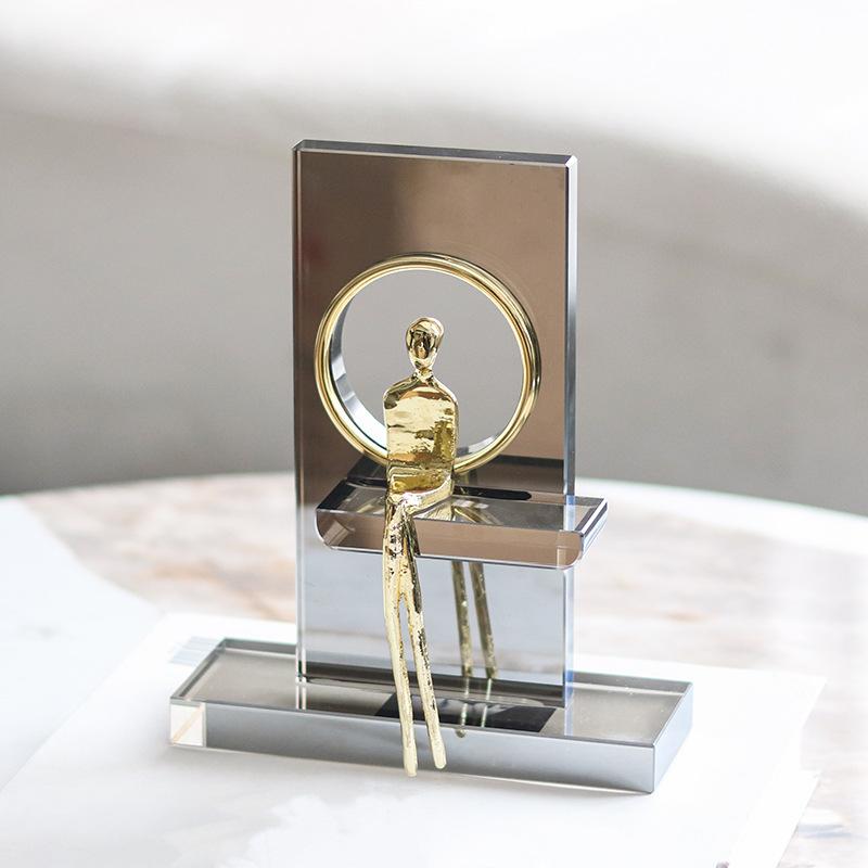 Modernes Licht Luxus Transparent Sitzende Figur Ornamente Modell Zimmer Wohnzimmer Eingang Kunst Hotel Villa Weiche Dekorationen