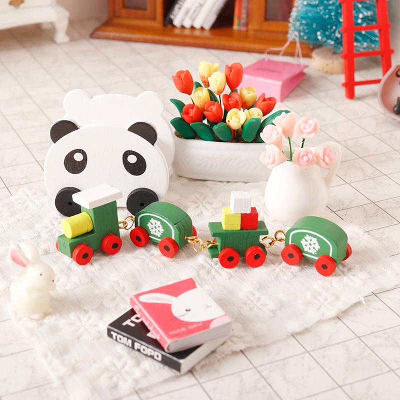 1:12 Dollhouse Miniature Train Christmas Snowflake Small Train Model Carriages Toy Kids Pretend Play Toy Doll House Accessories